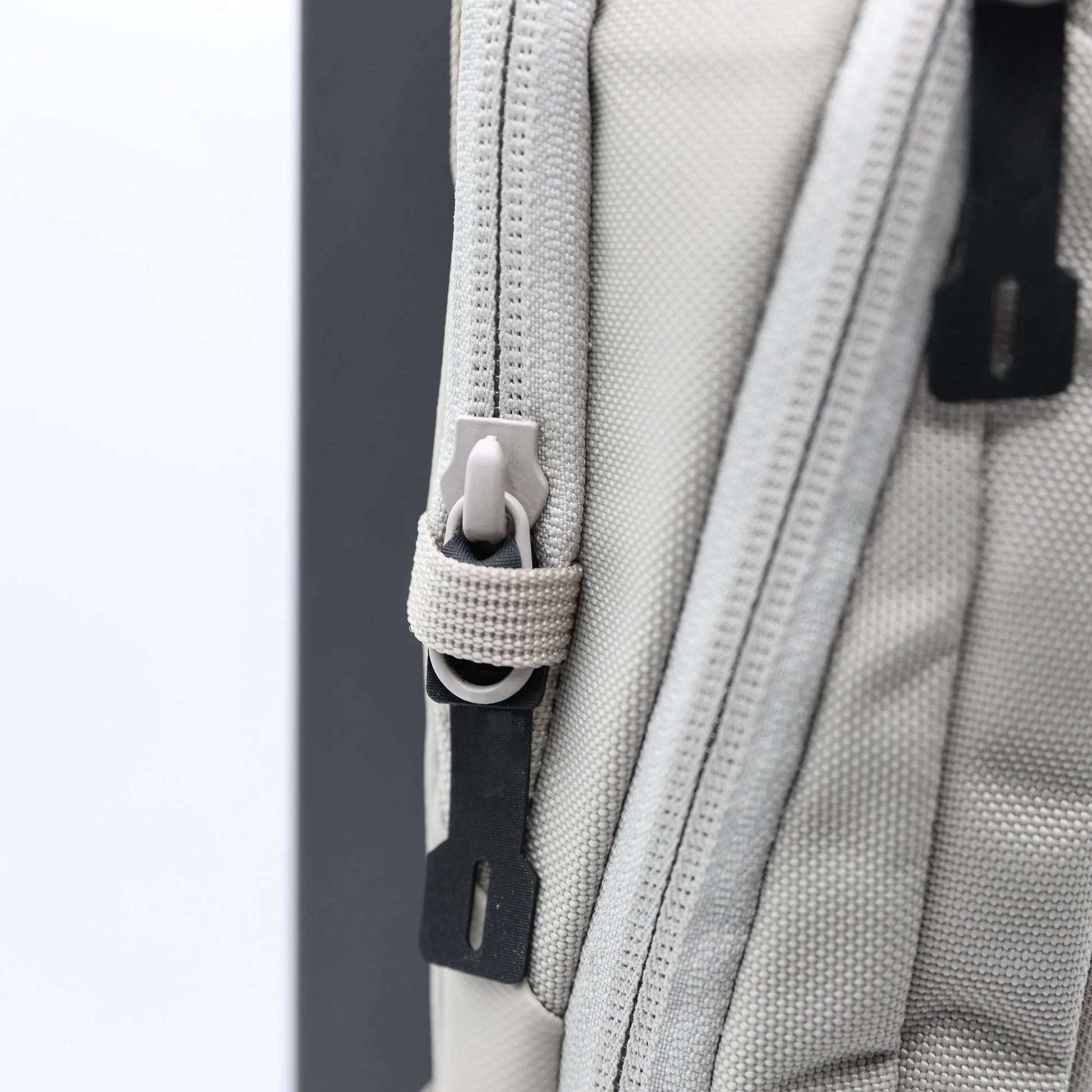 Torjin Magnetic Fitness Pouch – Small Tactical Golf Bag Organizer with Strong Magnet, Waterproof Nylon, Multi-Pocket Design